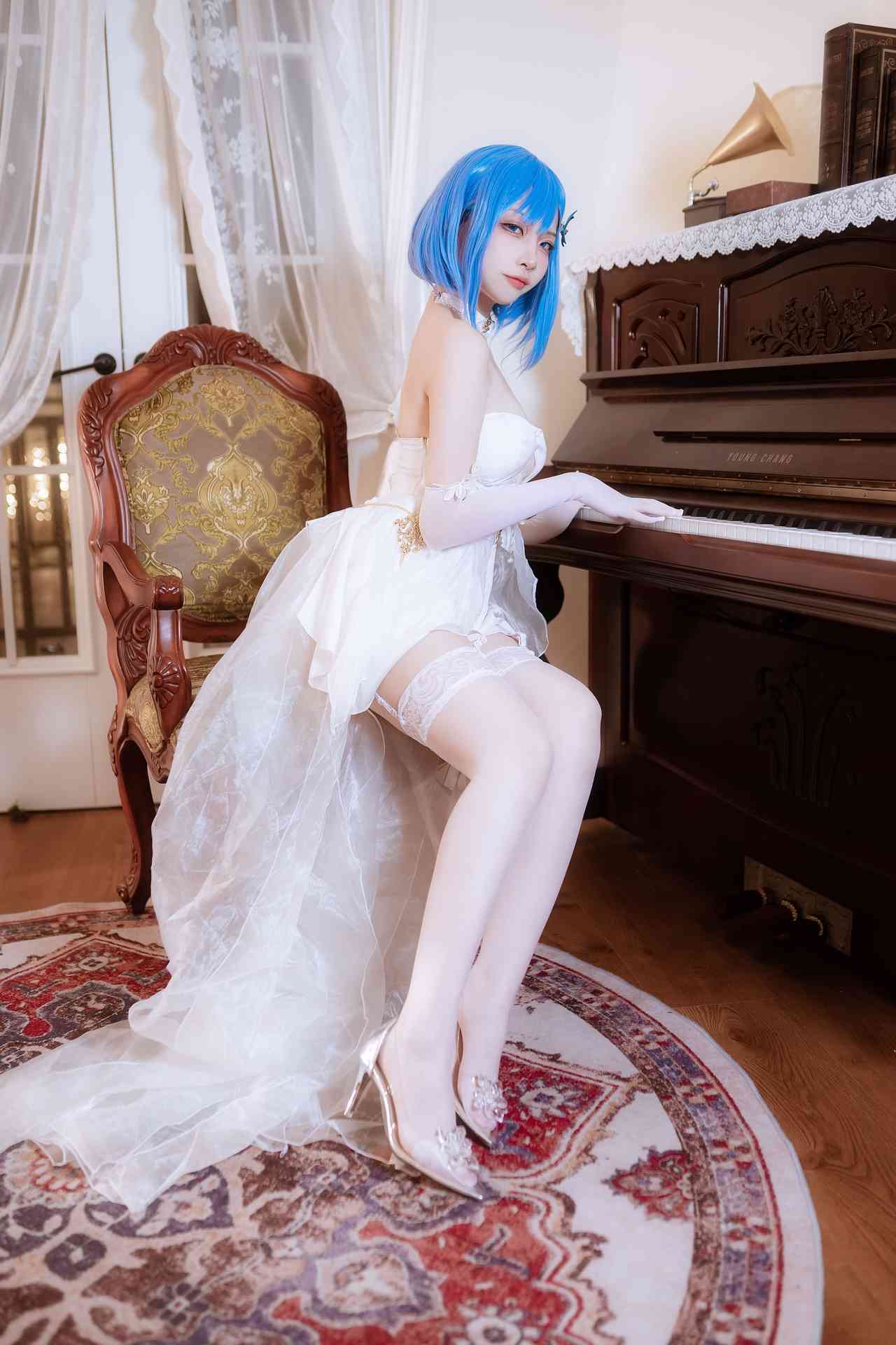 二佐Nisa碧蓝航线 恰巴耶夫礼服